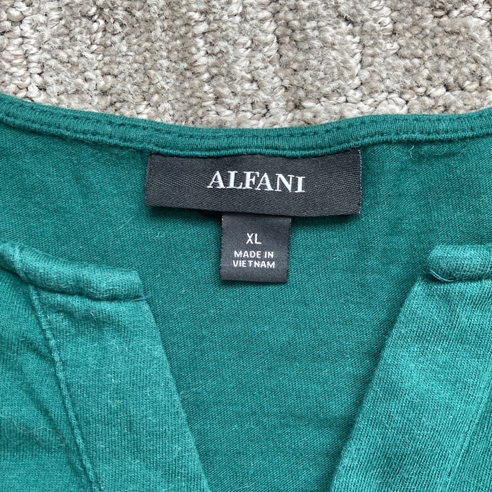 Amalfi Emerald Color Top with Eyelet Balloon Sleeves - Picture 7 of 8